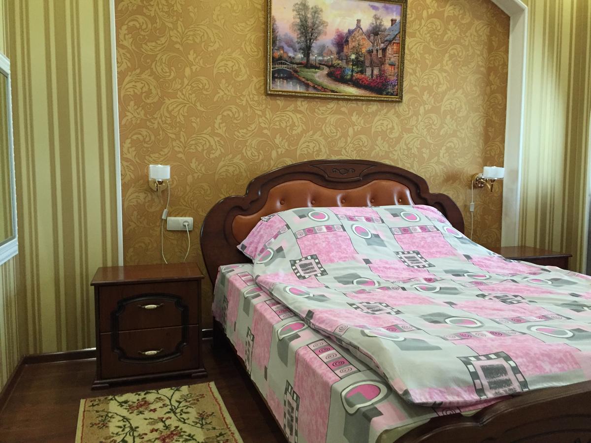 Hotel Oktan Kryve Ozero Buitenkant foto