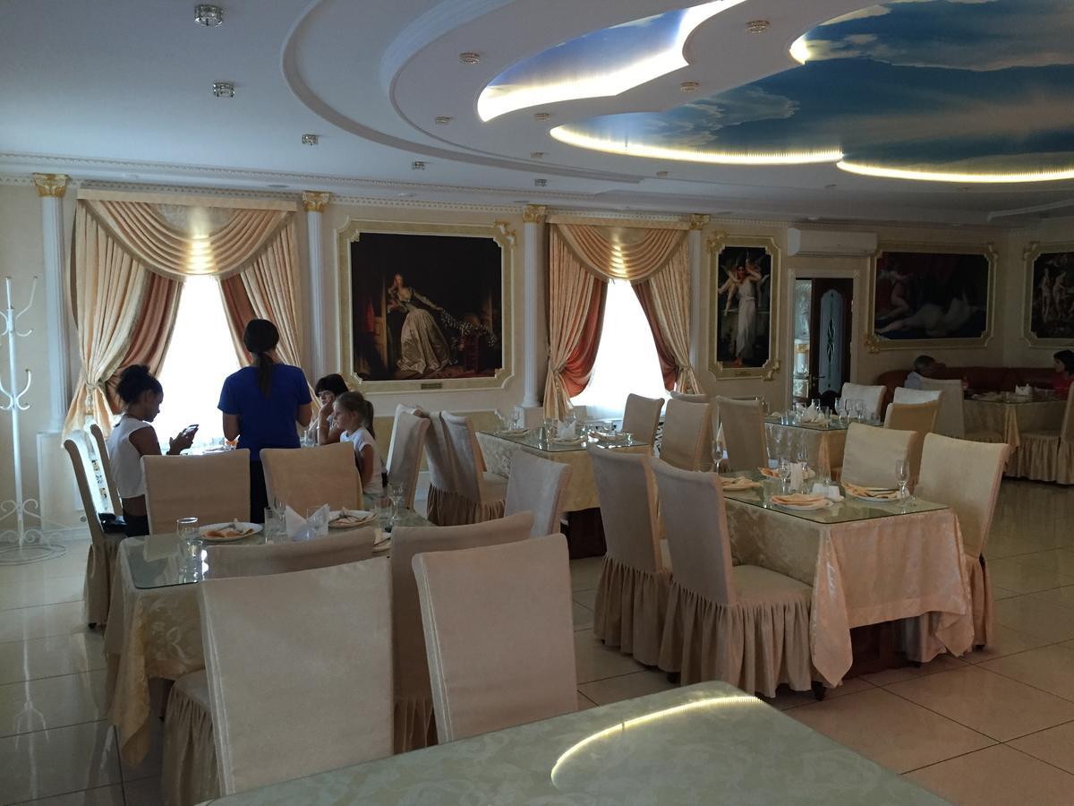 Hotel Oktan Kryve Ozero Buitenkant foto